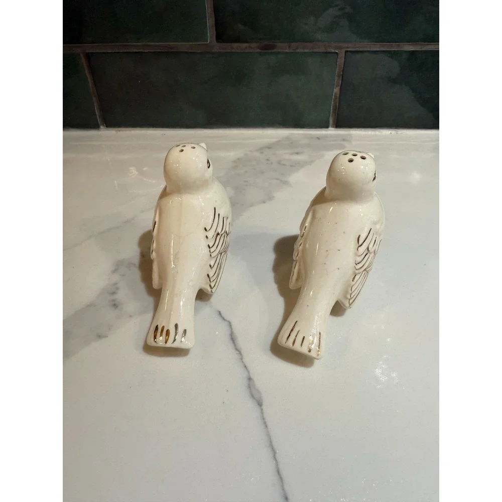 VINTAGE WHITE DOVE Bird SALT & PEPPER SHAKERS JAPAN Hand painted Japan